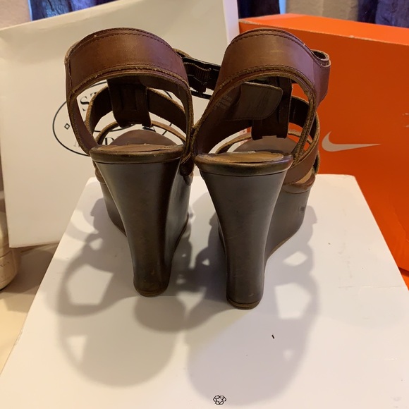 SOLD - Picture 4 of 4